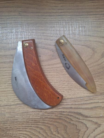 *SE VENDE:* 

Pareja de navajas artesanales *Mirralles MURO* .
El trinxet con mango de madera y la otra 00
