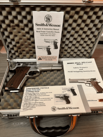 Vendo Smith Wesson 952 9mm del Performance Center. Comprada nueva por mi, tiene unos 1500 tiros de municion 01