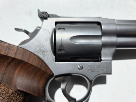 Hola.
Mi compañero vende esta maravilla de revolver.
Marca SMITH & WESSON
Modelo 686 TARGET CHAMPION
Calibre 10