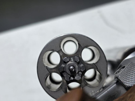 Hola.
Mi compañero vende esta maravilla de revolver.
Marca SMITH & WESSON
Modelo 686 TARGET CHAMPION
Calibre 21