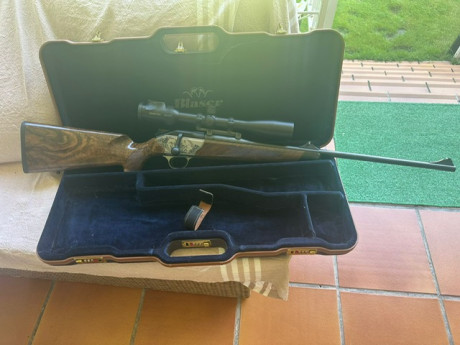 Blaser R8 LUXUS
IMPOLUTO !!
Calibre 300 WIN MAG
MADERAS GRADO 6
VISOR SWAROVSKI Z6i 3-18x50 P HD
MONTURAS 02
