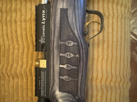 Hola,

Vendo Cometa Lynx laminada V10 calibre 5,5, muy muy poco uso, no tiene ni un año, perfecto estado, 00