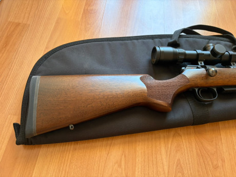 Vendo esta carabina ceska modelo 457 Varmint en calibre 17hmr. La carabina esta nueva, no tiene ni una 00