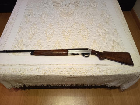 Vendo Benelli 125 superliga con choke de 4 estrellas fijo, longitud de cañón 63 cm, peso 2,8 kg,en buen 01