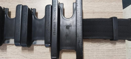 Pongo a la venta cinturón con portacarcuchos del calibre 12 de la prestigiosa marca CALIFORNIA COMPETITION 21