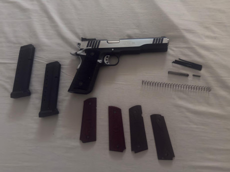 Vendo SPS Falcon Master 6 pulgadas calibre 9mm, comprada en enero de 2026, abre tirado 3 cajas de munición, 02
