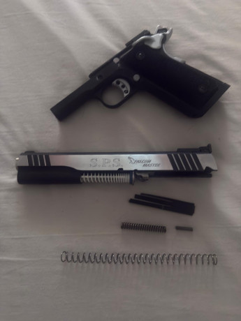 Vendo SPS Falcon Master 6 pulgadas calibre 9mm, comprada en enero de 2026, abre tirado 3 cajas de munición, 01