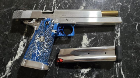 Vendo S.V.I. INFINITY modelo MATCH del 9 mm Parabellum con 6 pulgadas de cañón.
Empuñadura ruguerizada 10