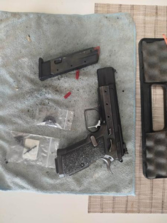 Vendo Pistola 22lr que es un híbrido de Tanfoglio y Cz, así está guiada en F.
 El arma ha pasado por la 00