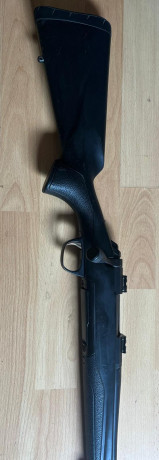 Buenos días, un amigo pone a la venta un browning x bolt en calibre 270 wsm , el rifle está de hierro 11