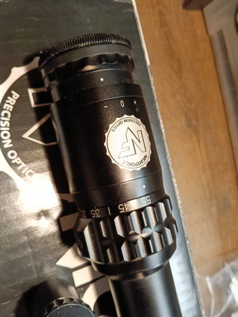 Se vende NIGHTFORCE COMPETITION 15-55x52 CTR-2 ZS con retícula de punto. 
Ideal para Mini F-Class y BR50.
 01