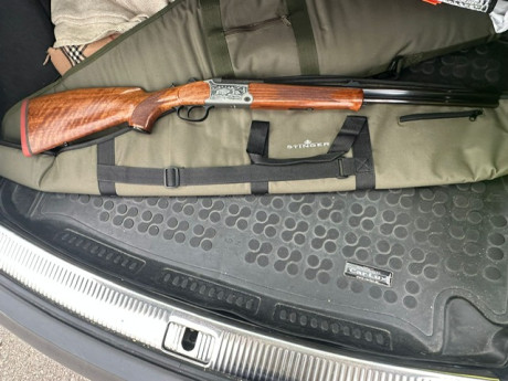 RIFLE Blaser Express LUXUS
Calibre 30R Blaser
Maderas grado 4
Pletinas laterales con animales
Precio 4.200€
Está 02