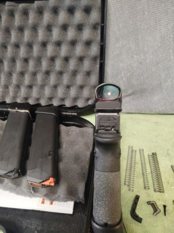 Vendo Glock 17 customizada para división Standard de IPSC.
El arma tiene las siguientes mejoras: Alza 10