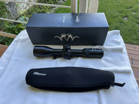 BLASER B2 2-12X50 IC
Monturas de carril originales BLASER
Reticula en segundo plano, con punto iluminado 02