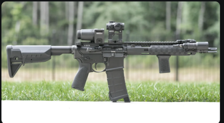 Hola companeros.

No se si esto deberia ir en el subforo de armas militares, perdonadme si me he equivocado.

Hola 20