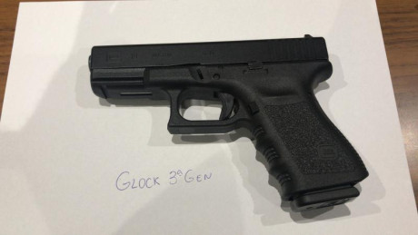 SE VENDE GLOCK 19 - 9MM -
SE ENCUENTRA EN MADRID - 
PERFECTRO ESTADO - SIN USO - 
GUIADA EN F - 
PRECIO 00