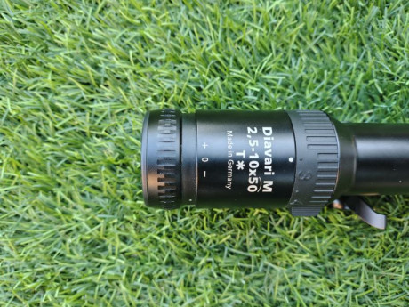 :angel^:  Buenas tardes

Pongo en venta este visor:

Zeiss Diavari Victory 2,5-10x50. Montaje de carril.

Impecable 10