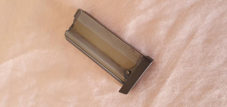 Vendo Cargador Original Tesro TS22-2  22Lr nuevo. Precio 40€ Interesados 636 111 985 00