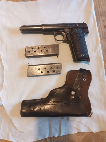 Astra 400, cal 9 largo. 2 cargadores. Funda de cuero. Buen estado. Se encuentra en Madrid. 375 € + portes. 02
