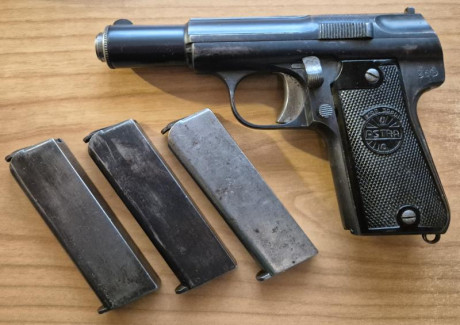 Se vende pistola Astra 3000 9 Corto guiada en F, fabricada en el año 1946.
Se incluyen 3 cargadores.

Se 00