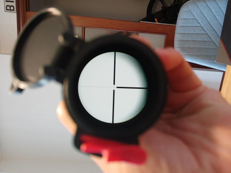 Visor de gran calidad óptica. Esta como nuevo. 550€ 02