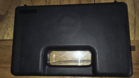 Buenas tardes.

Pues, eso. Vendo o cambio esta Umarex Walther CP88 niquel con cachas de madera y dos cargadores. 00