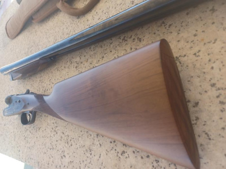 Se vende escopeta Victor Sarasqueta modelo dh, cal 12/70 con 71 cm de cañon *** y *, expulsora, cañones 00