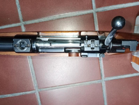 Vendo rifle Brno Modelo98 en calibre 30-06 .
El rifle incluye bases apel y anillas apel de 25 mm . 
Esta 11