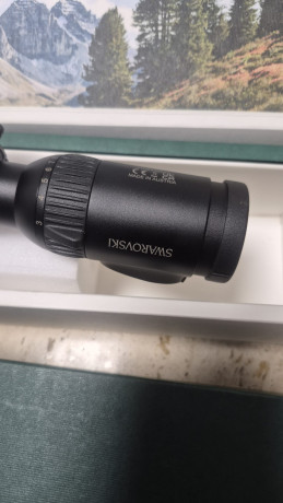 Mi amigo Agustín vende este visor z8 iluminado de 1a 8 aumentos comprado nuevo en 2025, por no hacerse 00