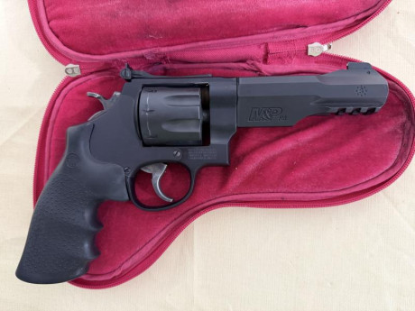 Revolver SW MPR 8 de reestreno.

En su caja original del Performance Center.

1.200 €.

Miguel 690 686 02