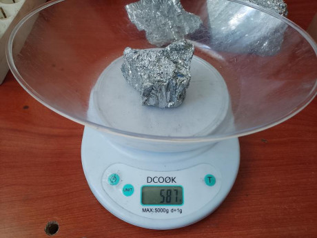 Tengo Antimonio puro al 99% en trozos de distintos tamaños.
55€ el kilo + envío
El precio se ajustará 01
