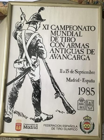 Por si a algún coleccionista le interesan, vendo este lote de 3 carteles de campeonatos importantes de 02