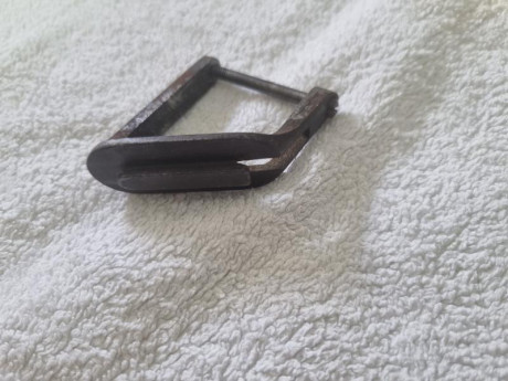 Se vende engaño original de Pistola MAUSER C96 roto. Precio 10 euros. Tlf.607609326 02