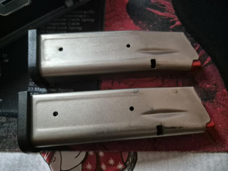 Usados pero en buen estado 

80 euros los dos cargadores, o cambio por mismos de cal. 9mm pb.

Portes 01