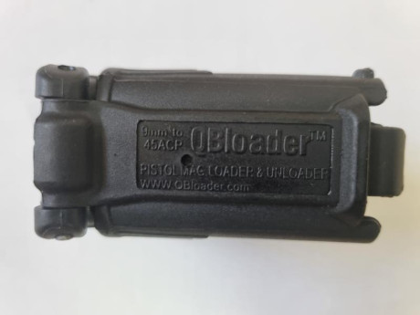 Se vende ayuda para cargar munición de los calibres 9 mm. a 45 ACP nuevo. Precio 8 euros. 00