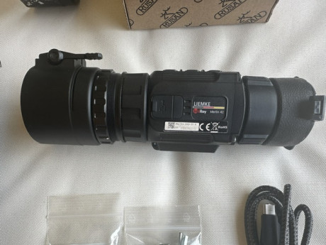 Clip on térmico Liemke Merlin-42, se puede utilizar con el adaptador de refuerzo como un monocular térmico 02