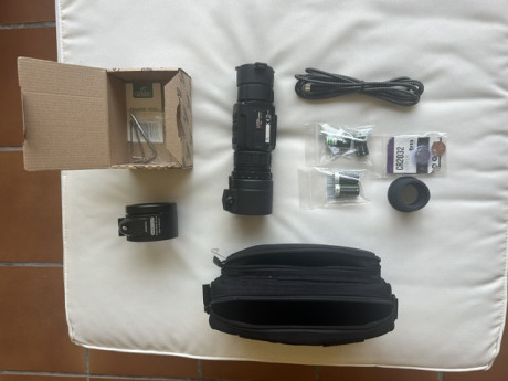 Clip on térmico Liemke Merlin-42, se puede utilizar con el adaptador de refuerzo como un monocular térmico 01