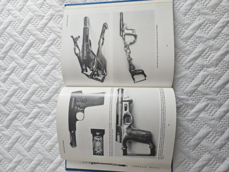 Vendo libro Astra Automatic Pistols de Leonardo Antaris.
Apenas lo uso y necesito liberar espacio.
Está 00
