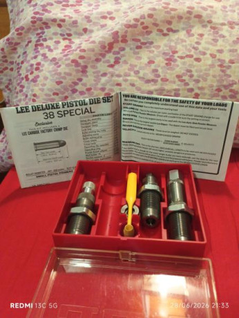 Vendo dies lee 38 spl ,357.
Regalo un montón de vainas con un solo disparo.con la compra o cambio.
También 00