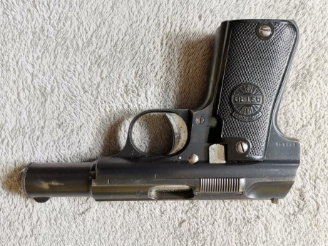 Buenos días,

Vendo Astra 3000 semiautomática, 9 mm corto, en buen estado. Tiene muy poco uso.

Precio: 20