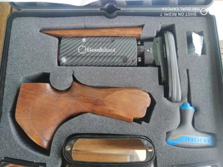 Vendo culata goodshoot. El puño es de zurdo y para browning. Está en buen estado. Tiene todos los accesorios, 00