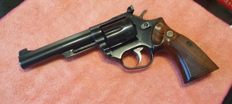 Vendo Revolver Astra modelo Cádix cal. 38s. Cañon 5" guiado en F. Interesados 636 111 985 01