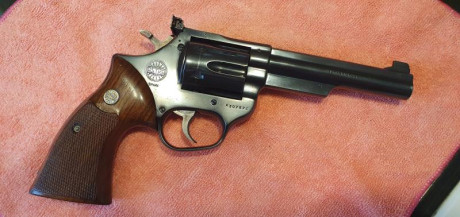 Vendo Revolver Astra modelo Cádix cal. 38s. Cañon 5" guiado en F. Interesados 636 111 985 00