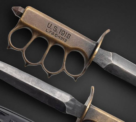 VENDO .. para complementar la colección de cuchillería militar:

  --  COPIA/REPLICA, CUHILLO MILITAR 31