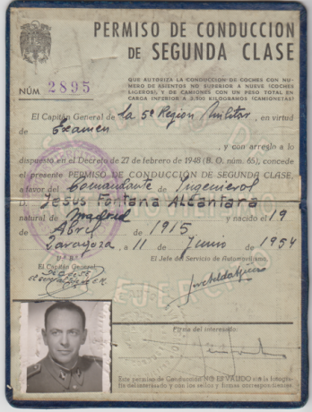  EN RECUERDO Y HOMENAJE A LOS QUE YA NO ESTÁN. 

Si pones en  GOOGLE    PASAPORTES EN LA MEMORIA   da 122