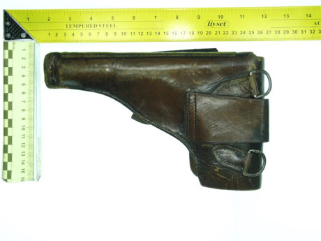 Se ofrecen las siguientes  Fundas  Cuero Originales  de armas cortas.

Desconozco modelos exactos, ya 01