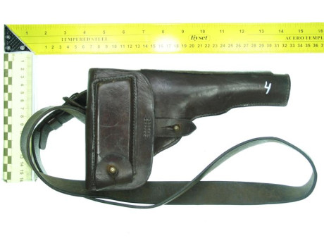 Se ofrecen las siguientes  Fundas  Cuero Originales  de armas cortas.

Desconozco modelos exactos, ya 32