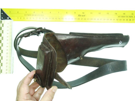 Se ofrecen las siguientes  Fundas  Cuero Originales  de armas cortas.

Desconozco modelos exactos, ya 30