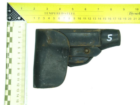 Se ofrecen las siguientes  Fundas  Cuero Originales  de armas cortas.

Desconozco modelos exactos, ya 42