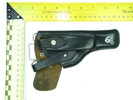Se ofrecen las siguientes  Fundas  Cuero Originales  de armas cortas.

Desconozco modelos exactos, ya 52